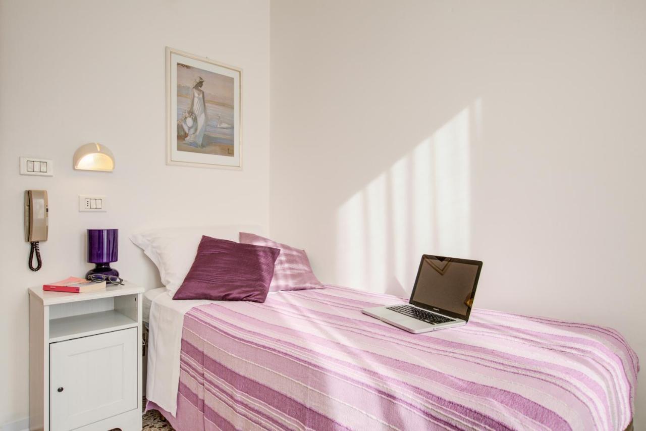 B&B Tres Jolie Cattolica Kültér fotó